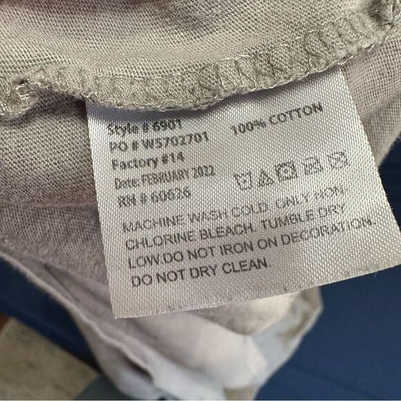 Universal Studios Gray Diagon Alley Short Sleeve Tee - Picture 6 of 7